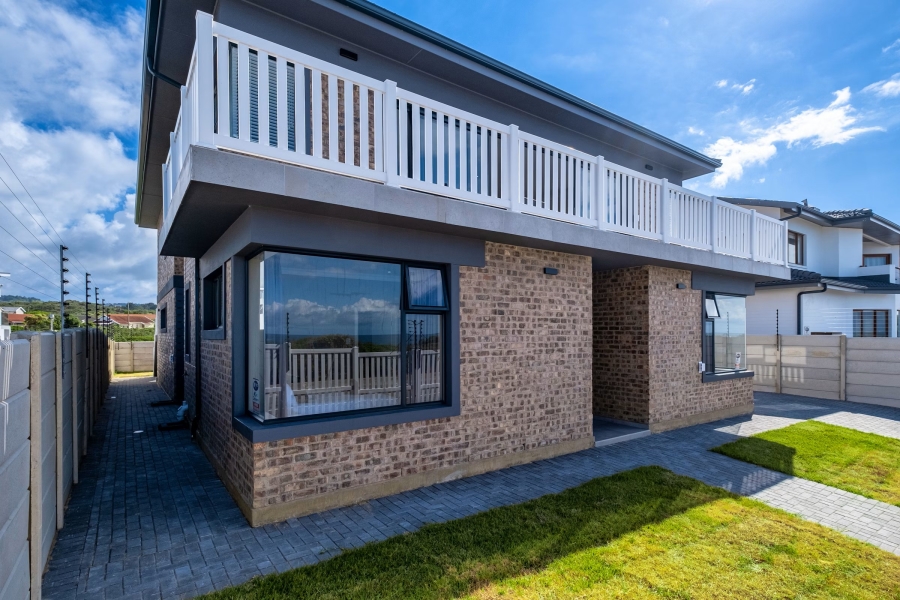 4 Bedroom Property for Sale in Kleinkrantz Western Cape